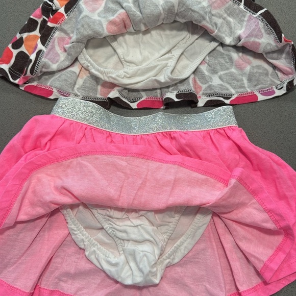 BUNDLE | 2 skorts | 18mth girls - Picture 3 of 5